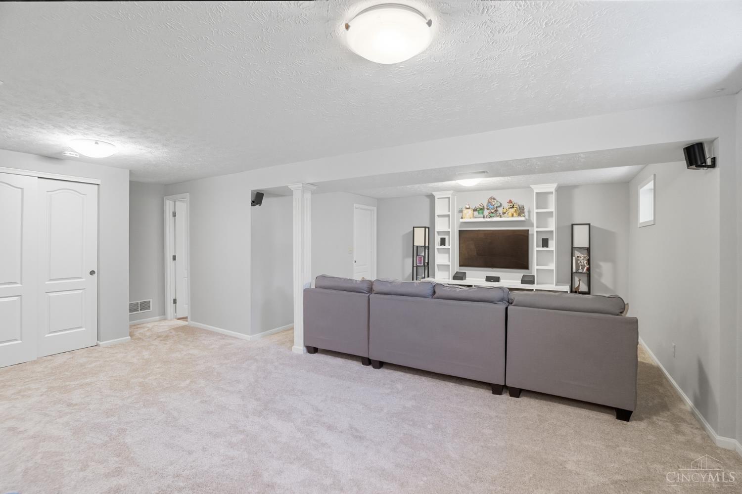 2429 Candlemakers Lane