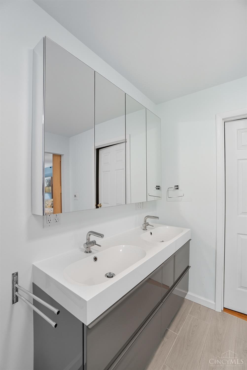 814 Oak Canyon Drive