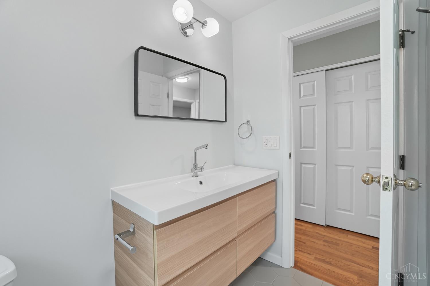 814 Oak Canyon Drive