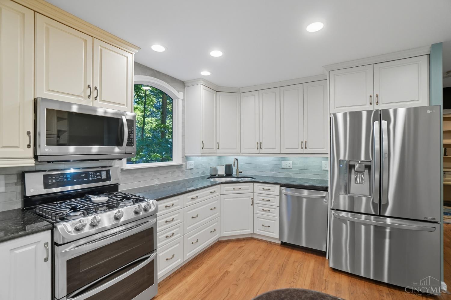 814 Oak Canyon Drive