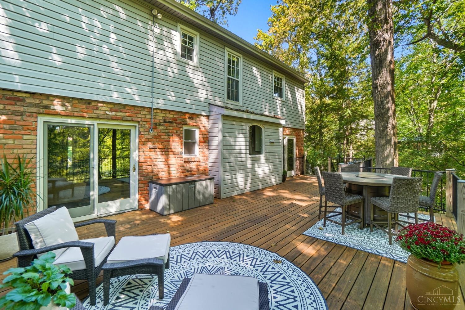 814 Oak Canyon Drive