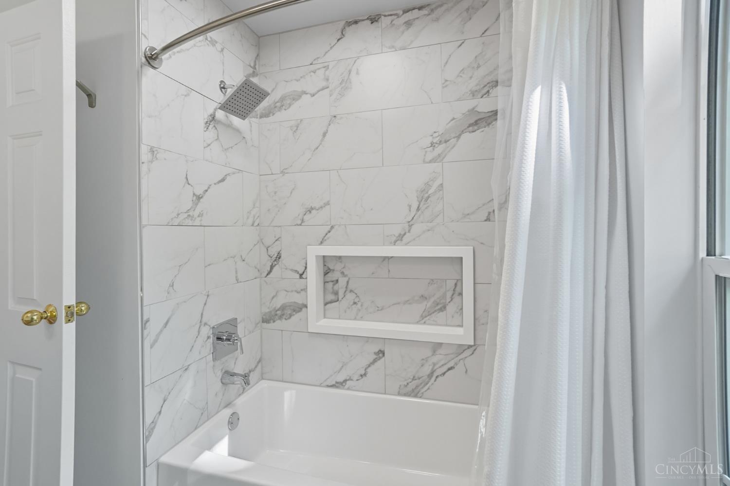 814 Oak Canyon Drive