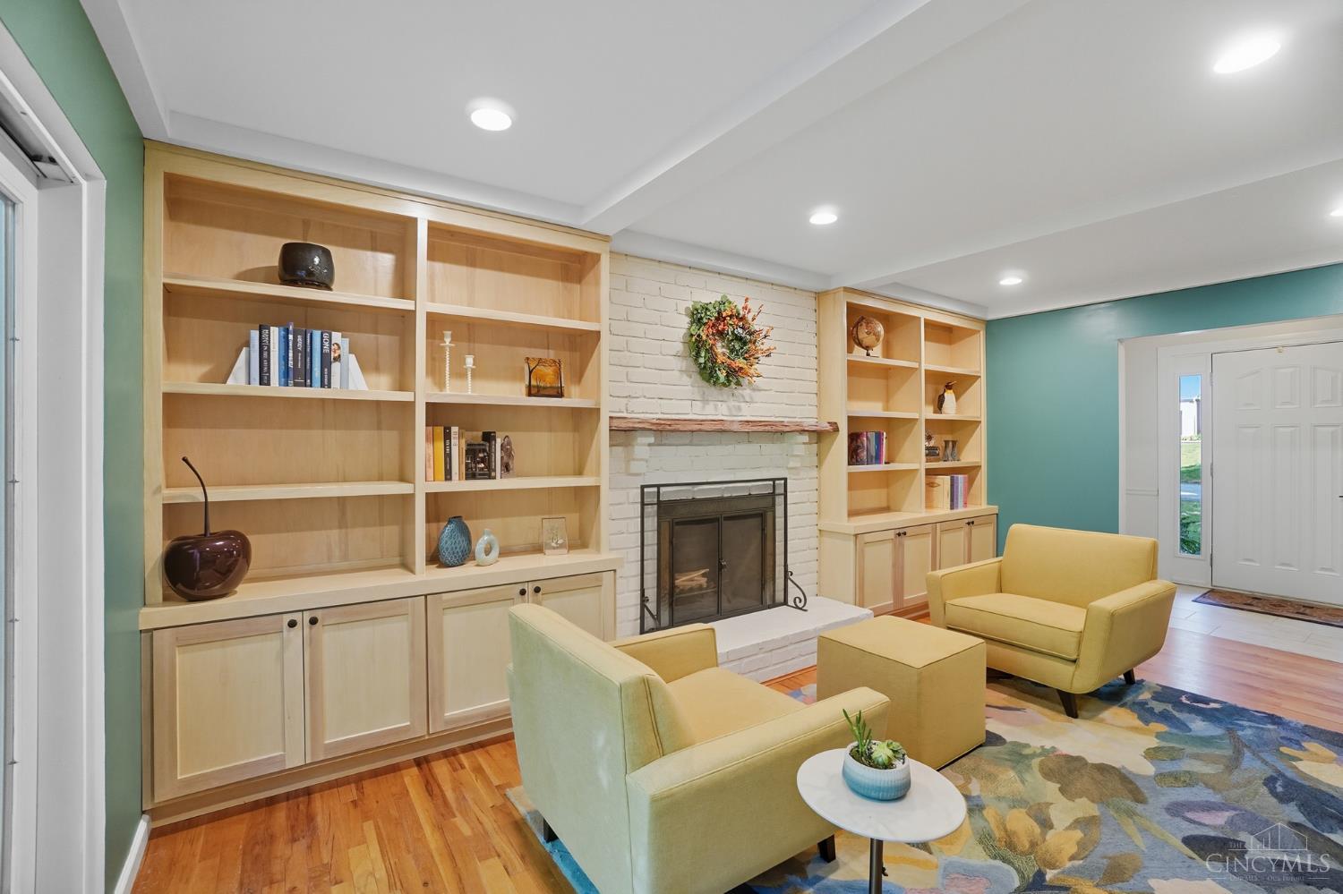 814 Oak Canyon Drive