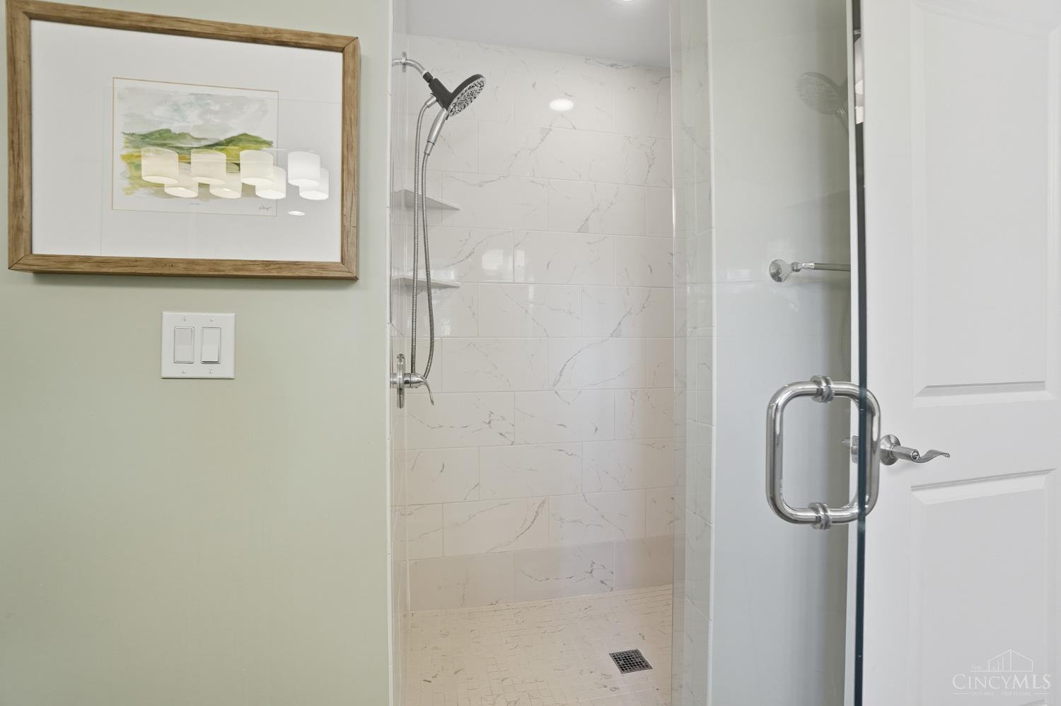 3633 Stettinius Avenue