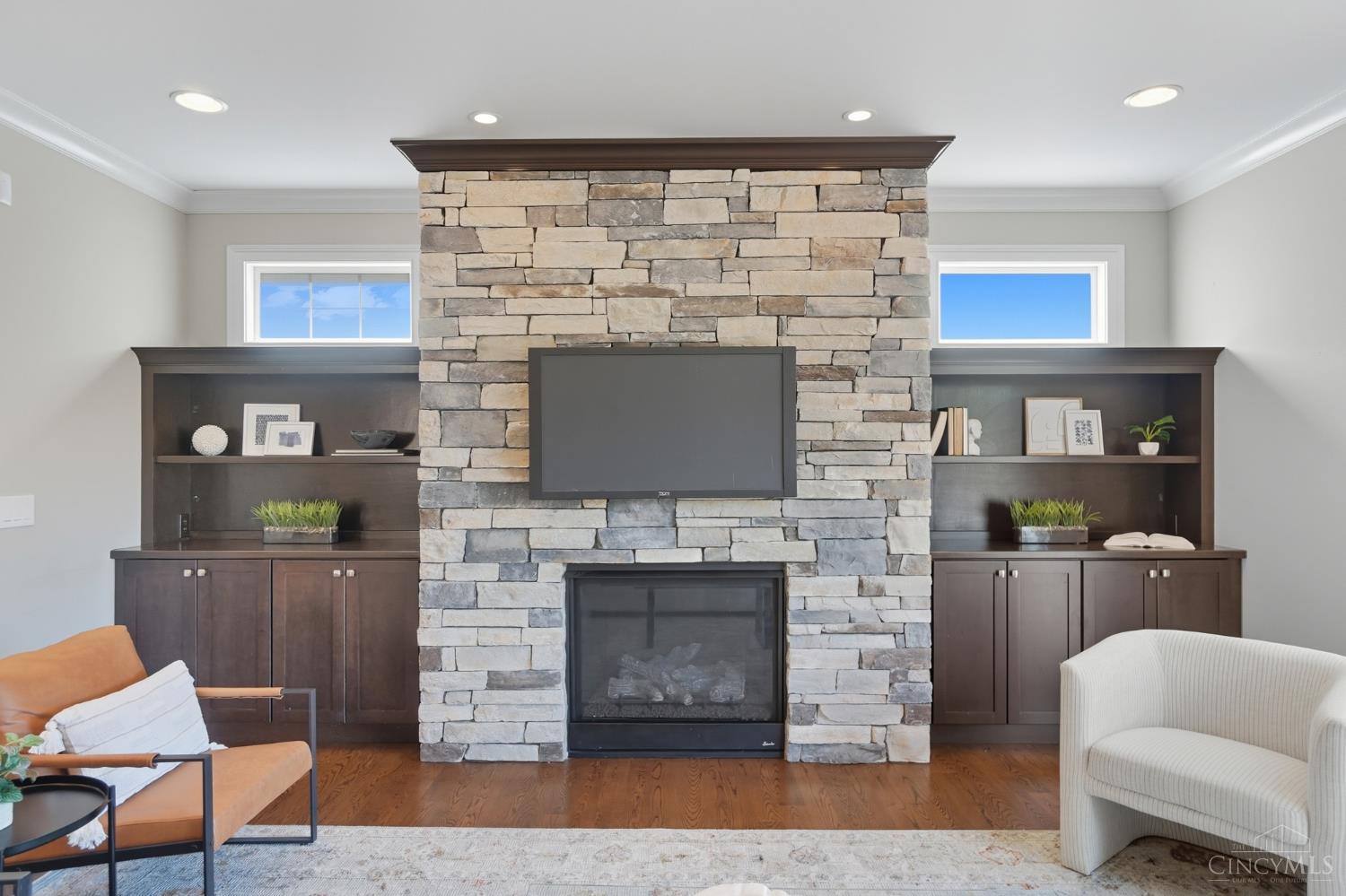 3633 Stettinius Avenue