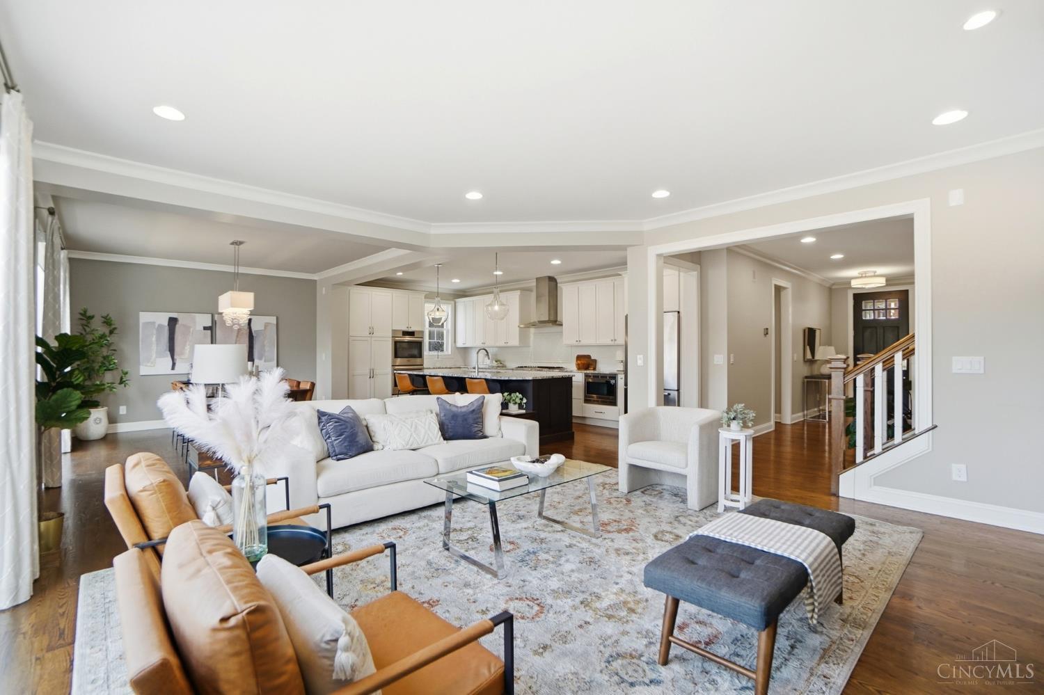 3633 Stettinius Avenue