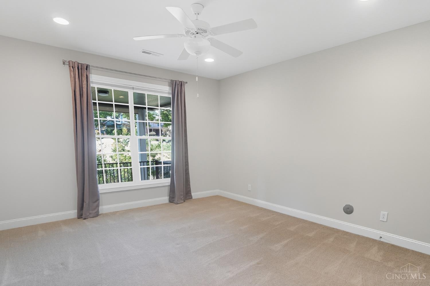 3633 Stettinius Avenue