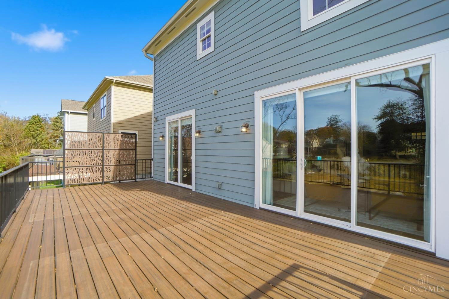 3633 Stettinius Avenue