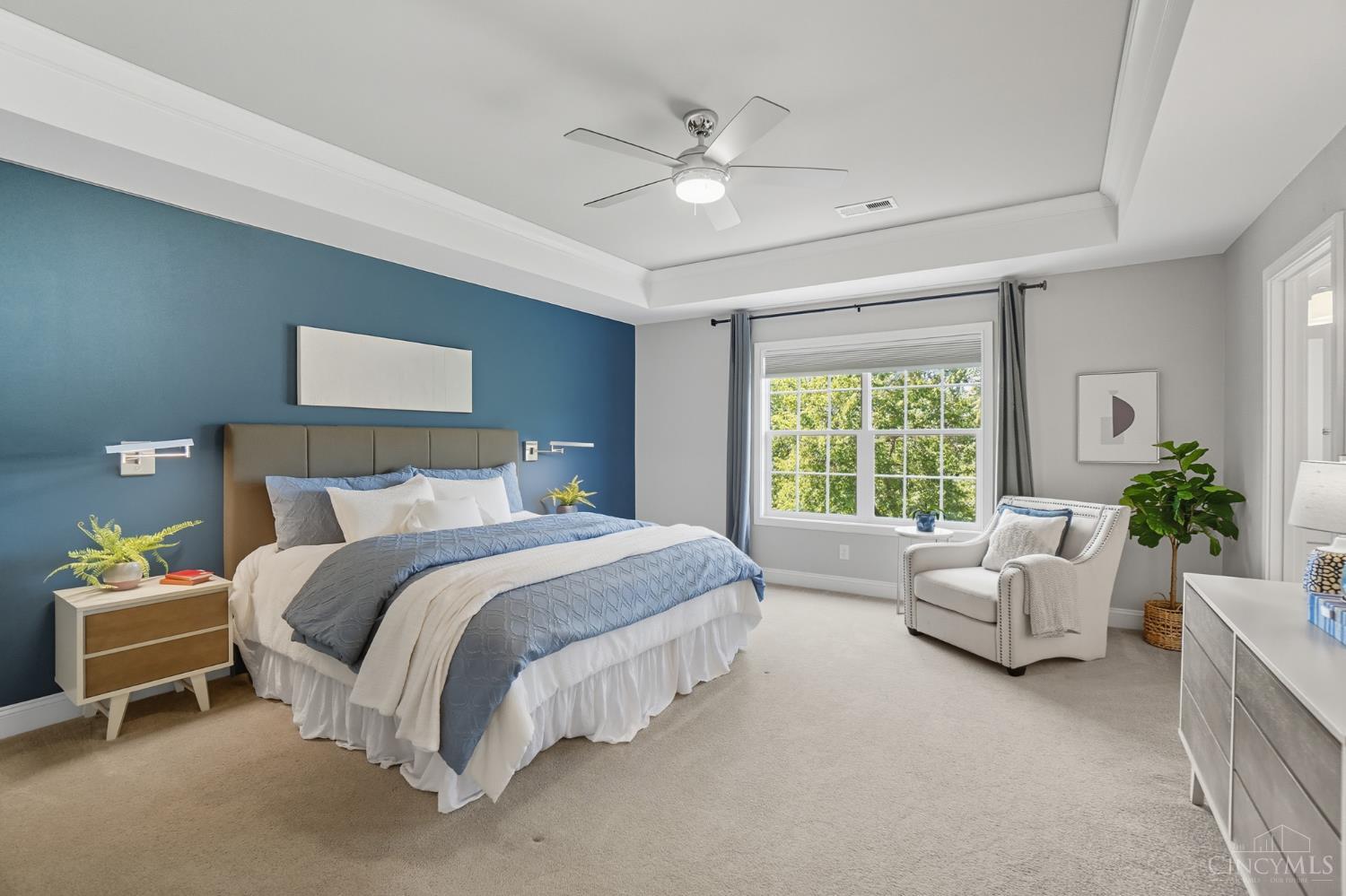 3633 Stettinius Avenue