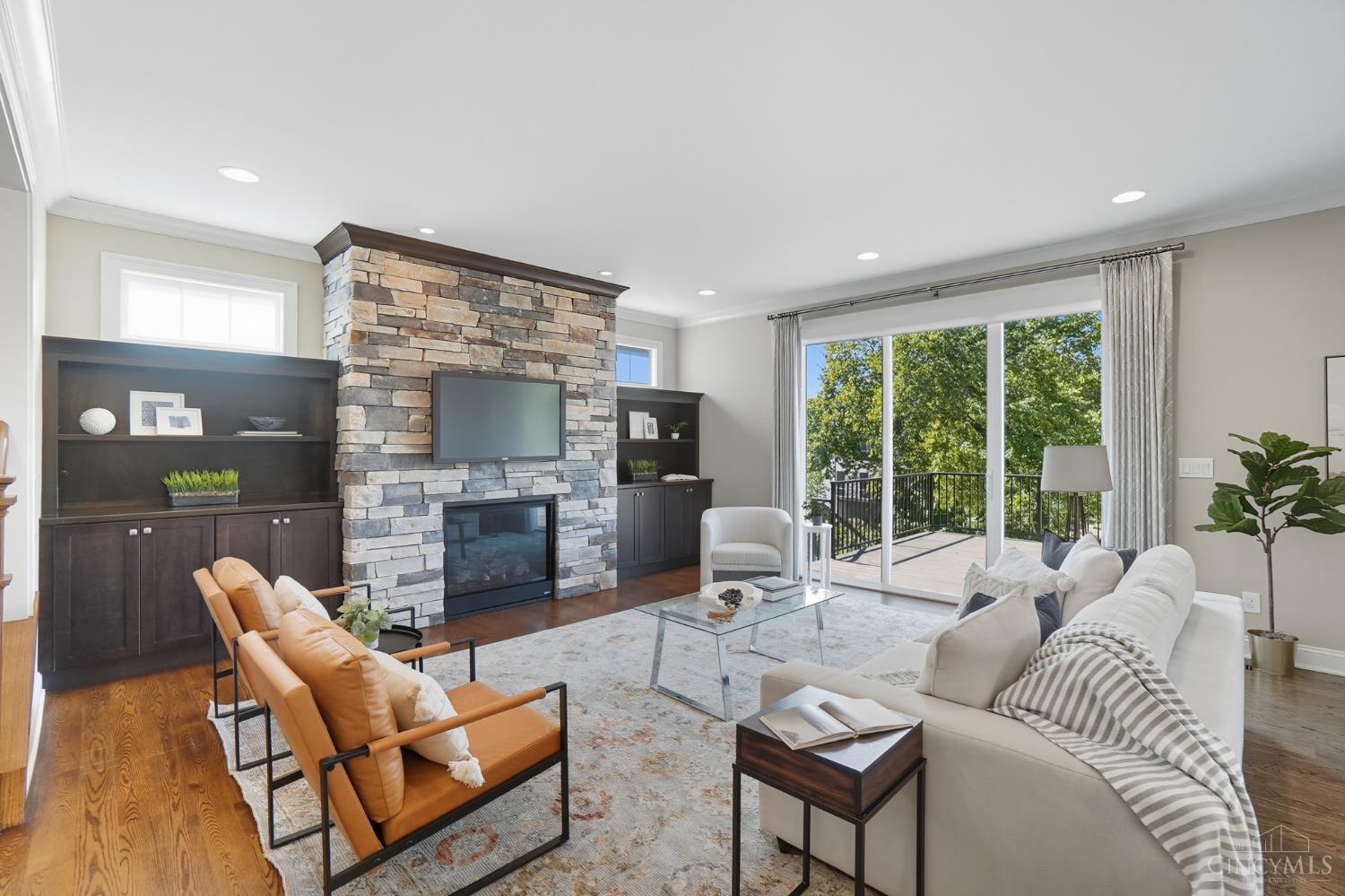 3633 Stettinius Avenue