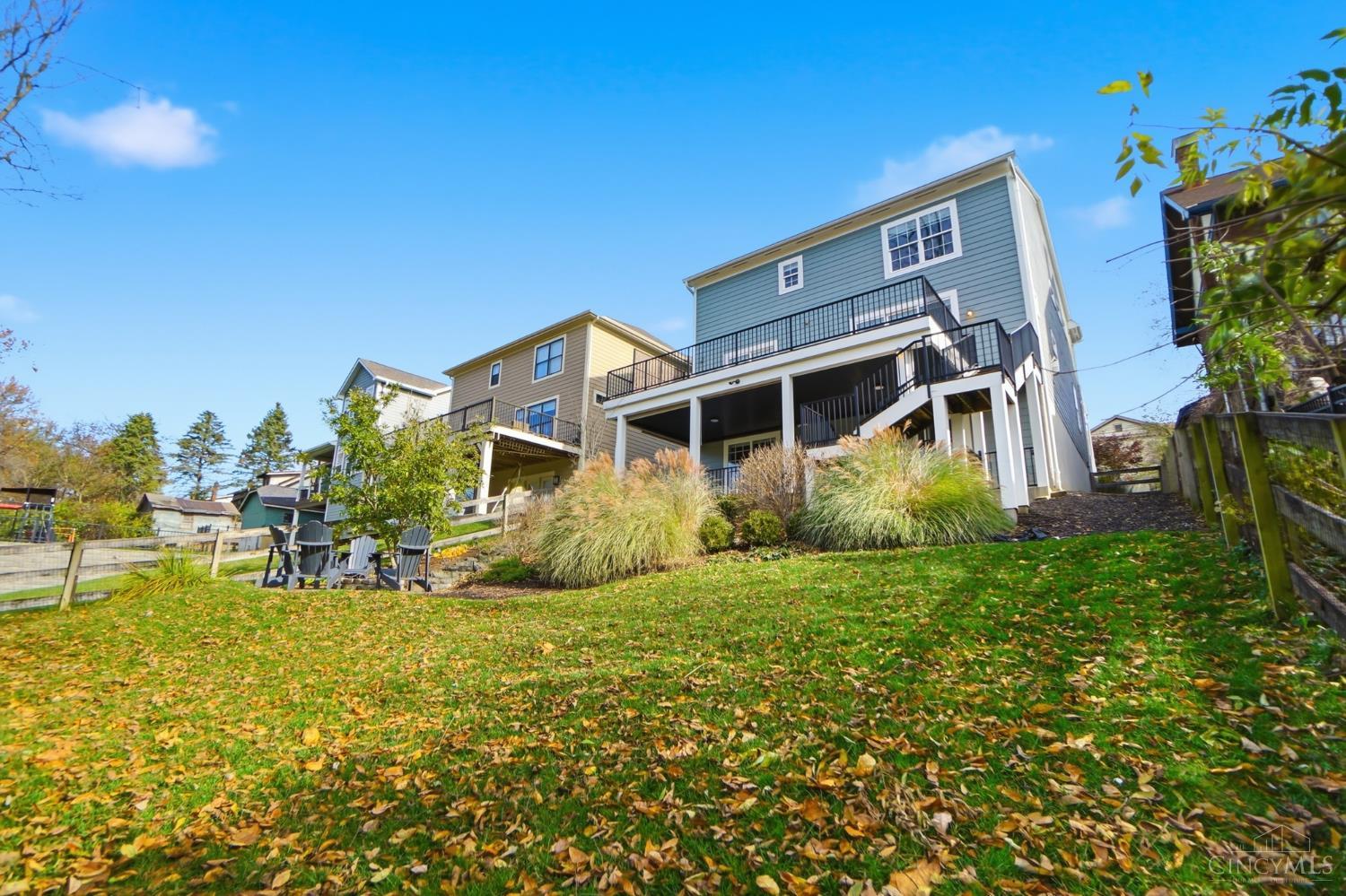 3633 Stettinius Avenue