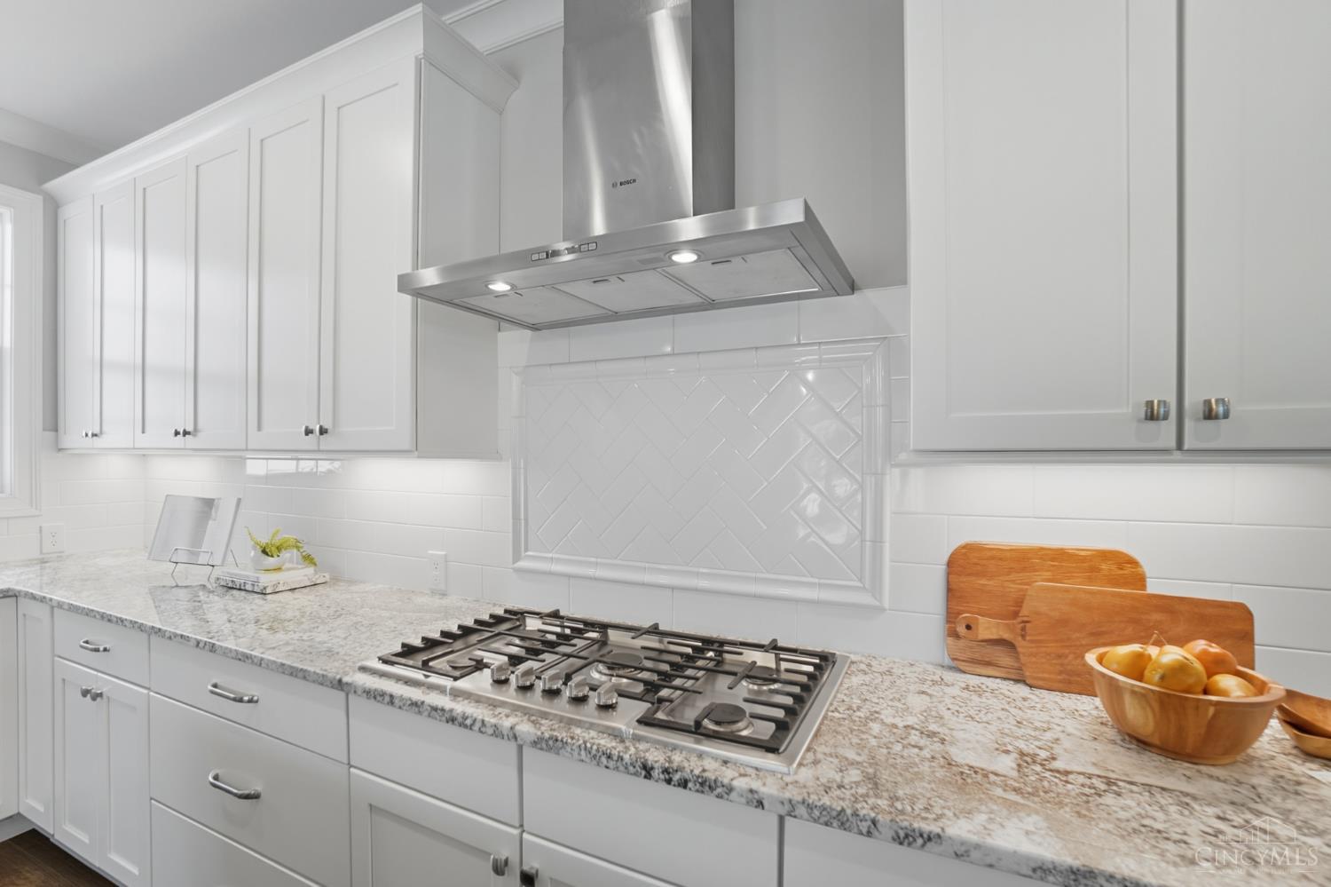 3633 Stettinius Avenue