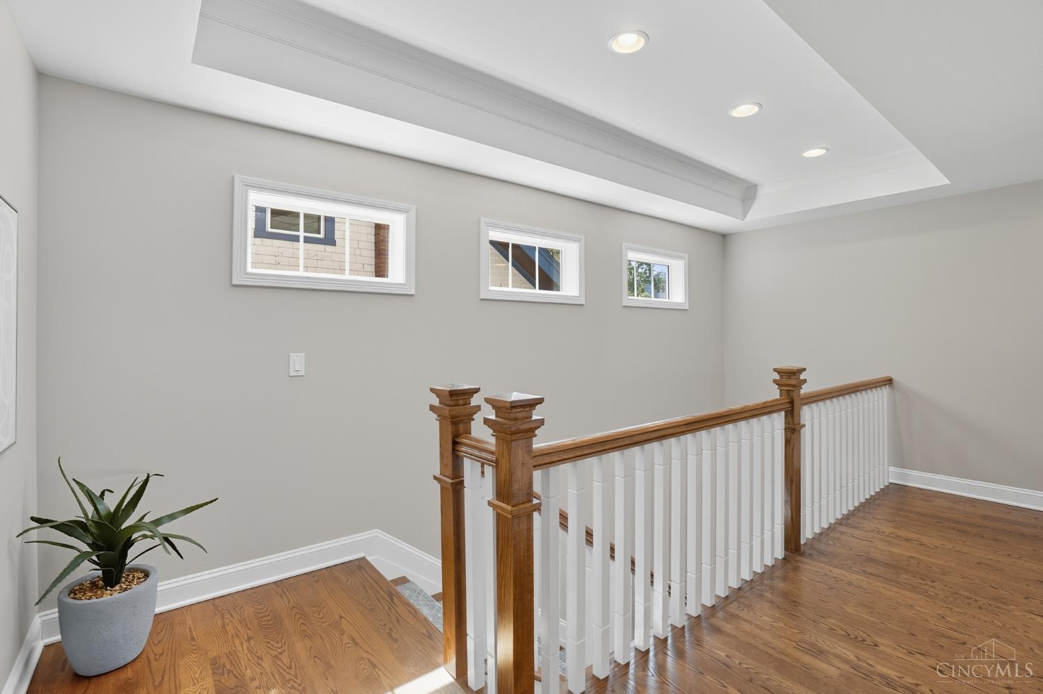 3633 Stettinius Avenue