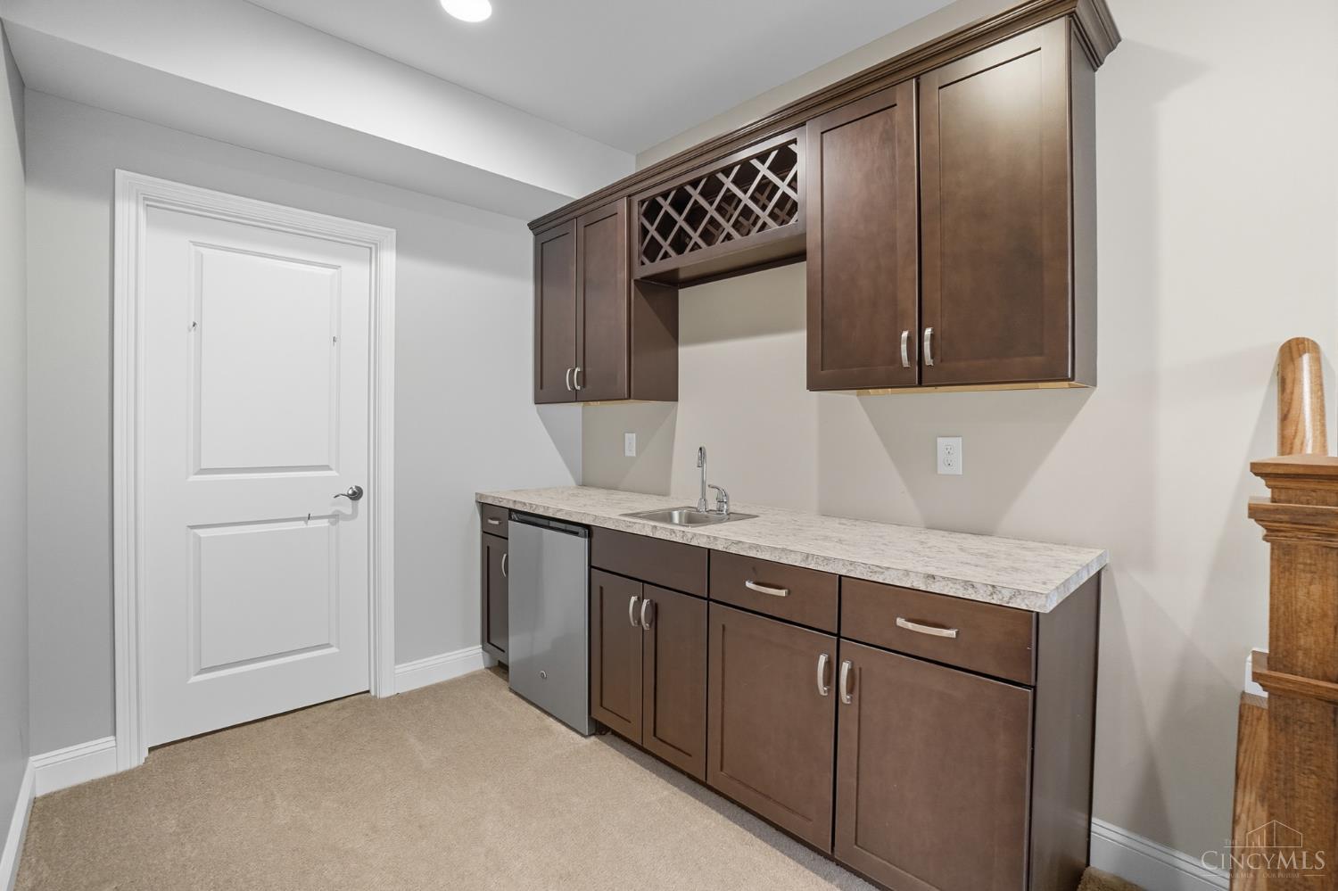 3633 Stettinius Avenue