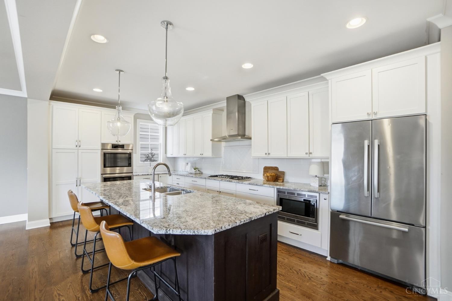 3633 Stettinius Avenue