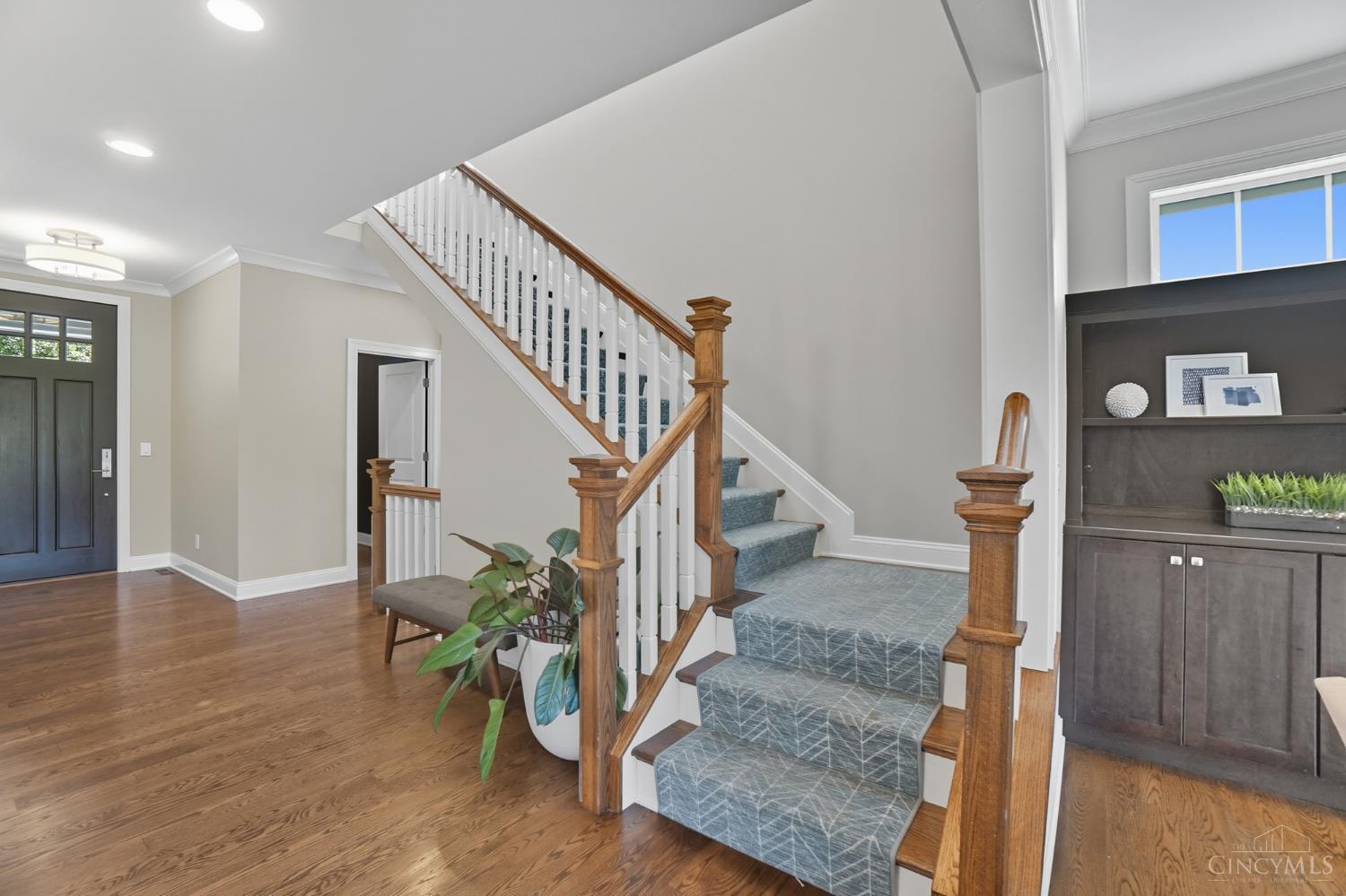 3633 Stettinius Avenue