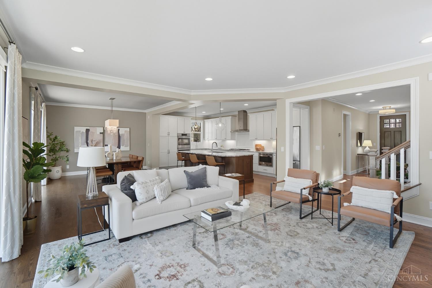 3633 Stettinius Avenue