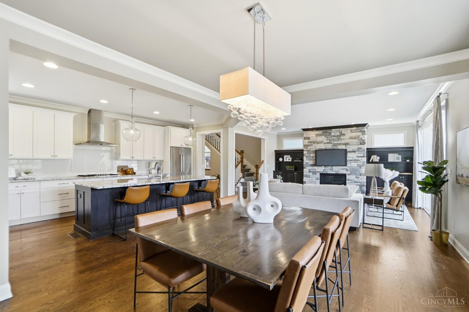 3633 Stettinius Avenue