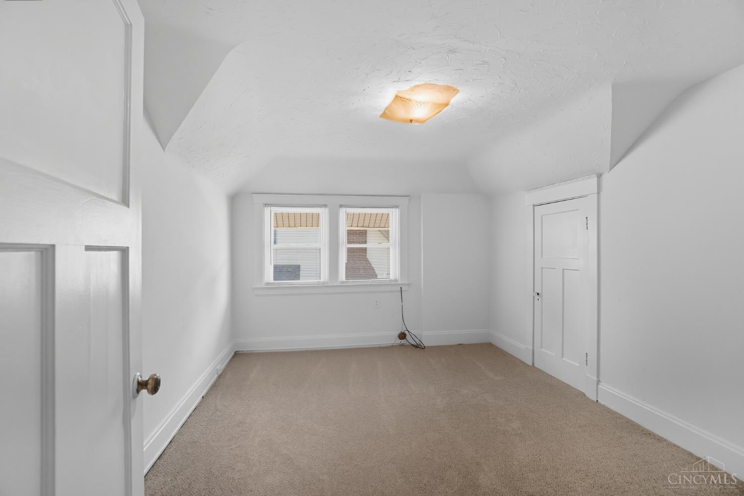 2562 Irving Place