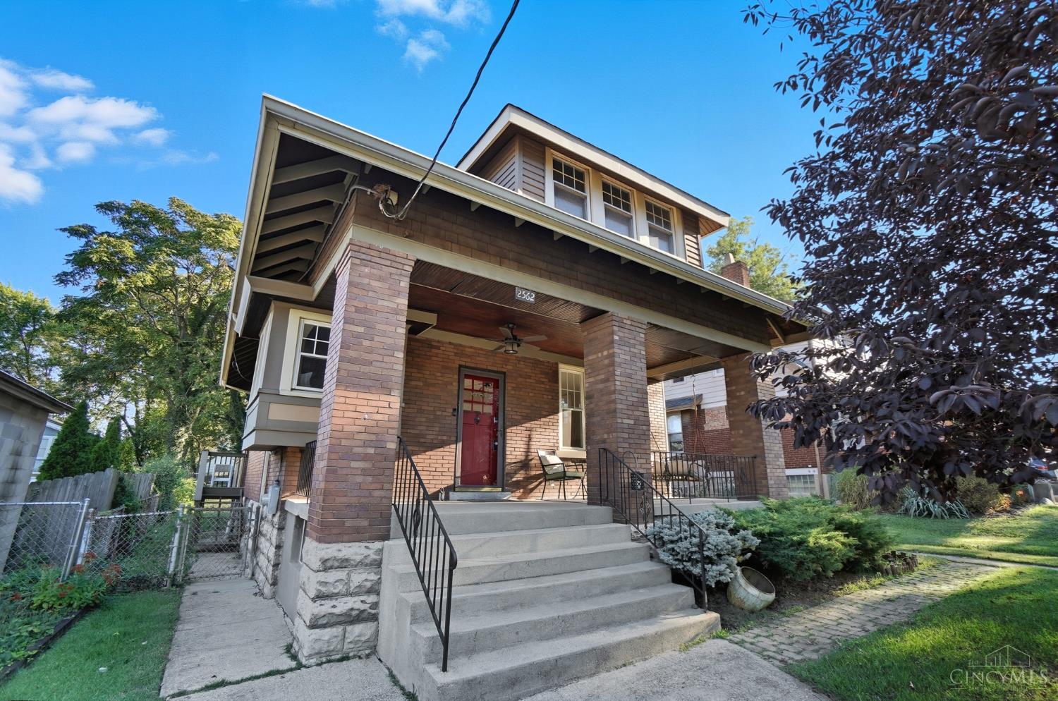 2562 Irving Place