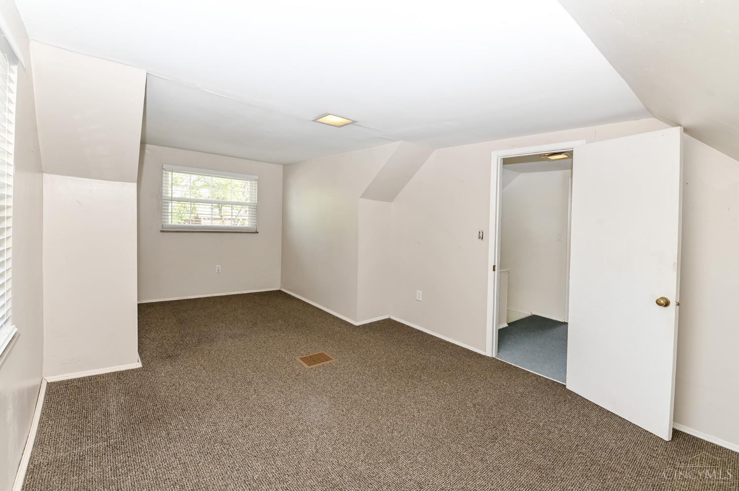 1842 Centerridge Avenue