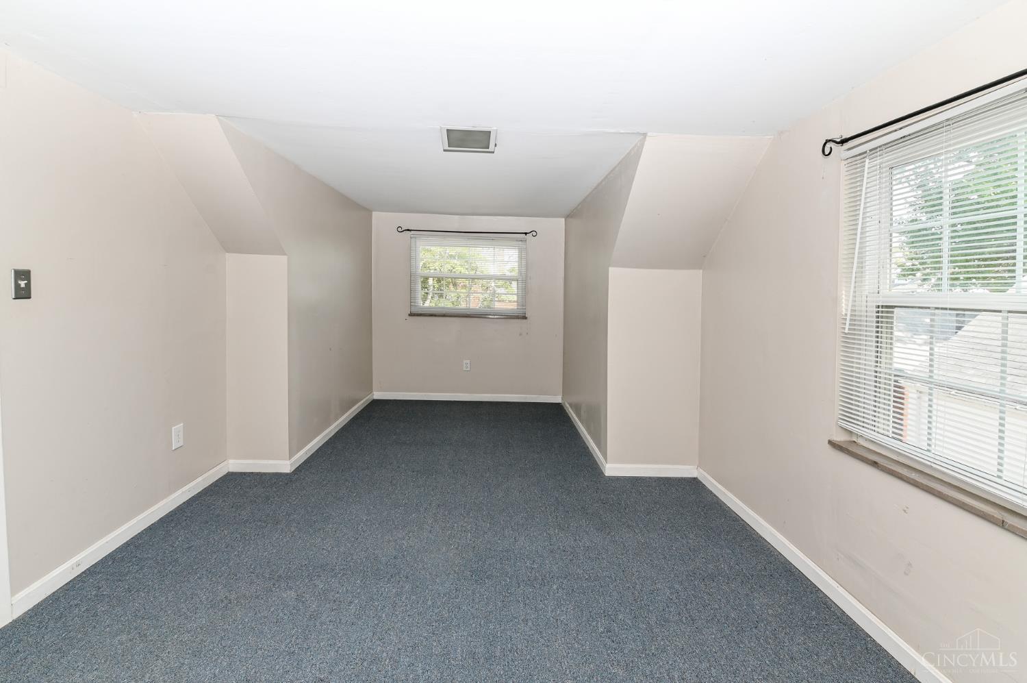 1842 Centerridge Avenue