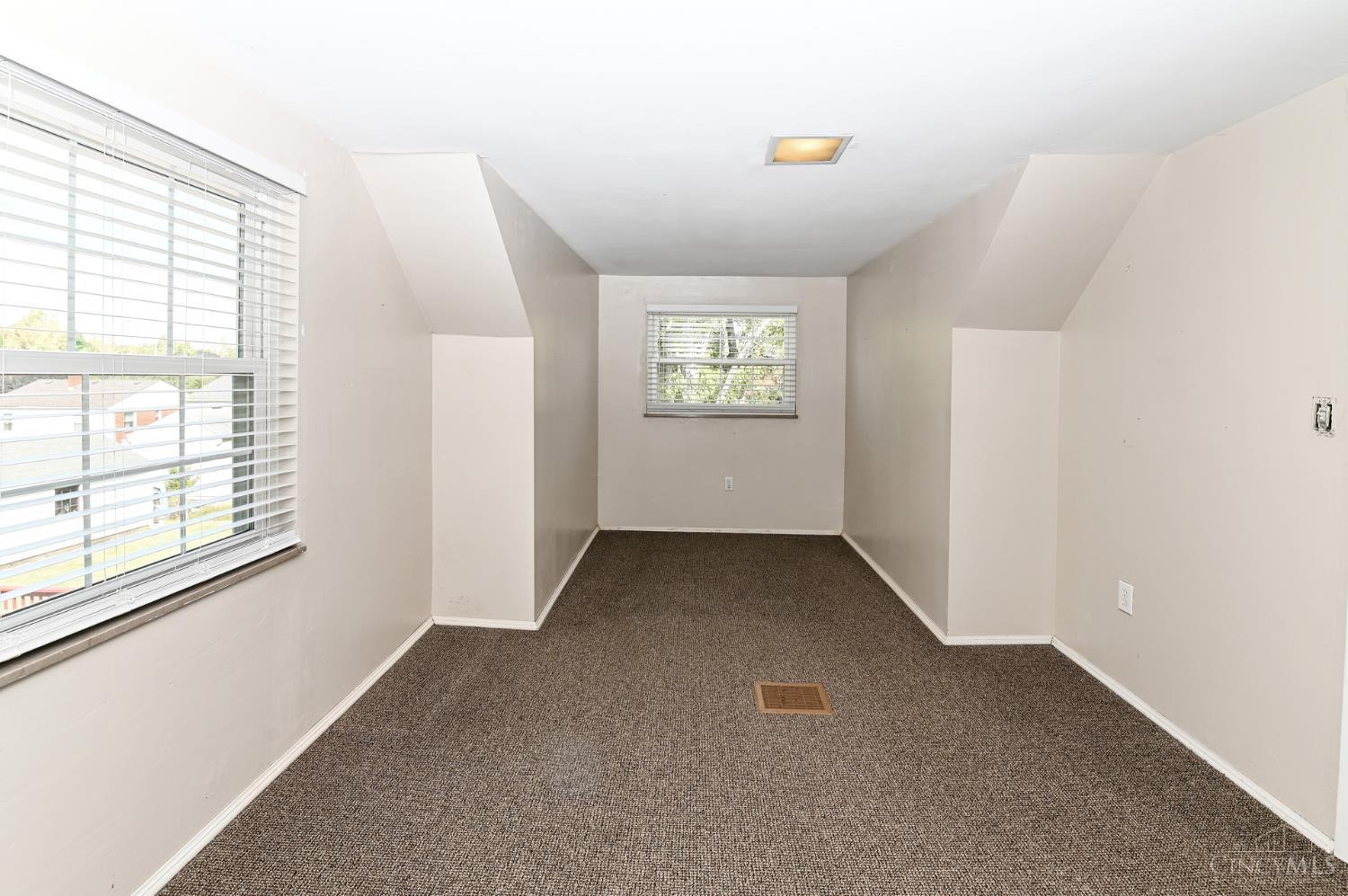 1842 Centerridge Avenue