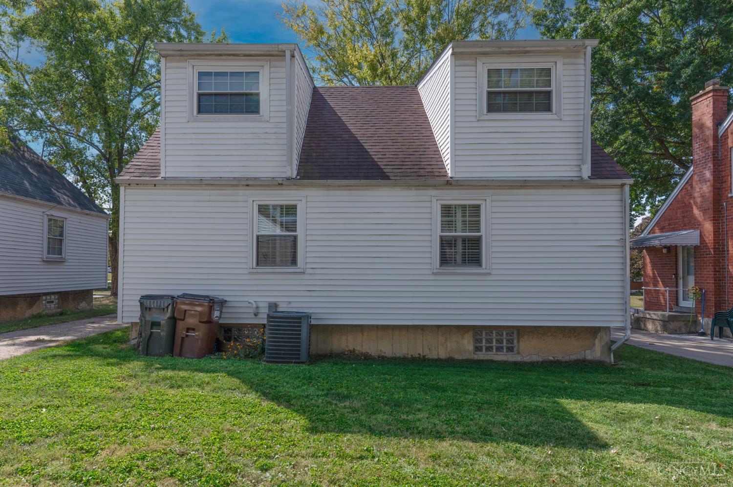 1842 Centerridge Avenue