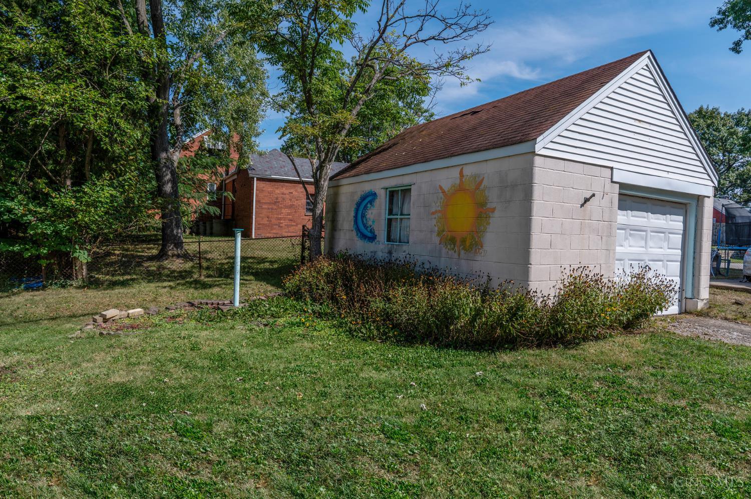 1842 Centerridge Avenue