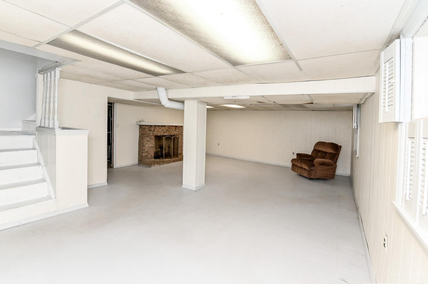 1842 Centerridge Avenue