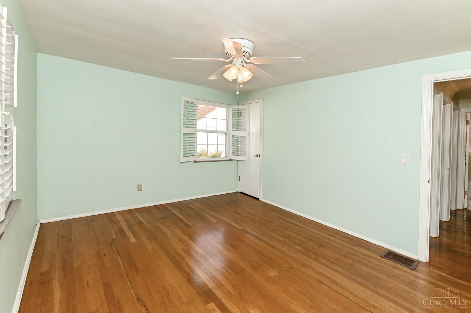 1842 Centerridge Avenue