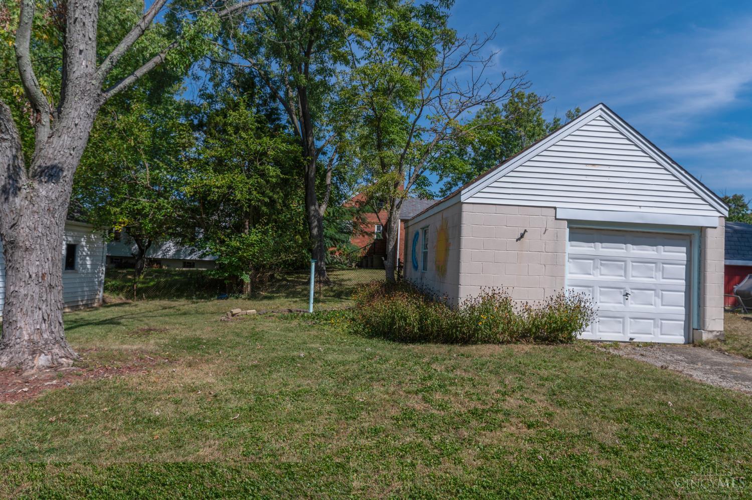 1842 Centerridge Avenue