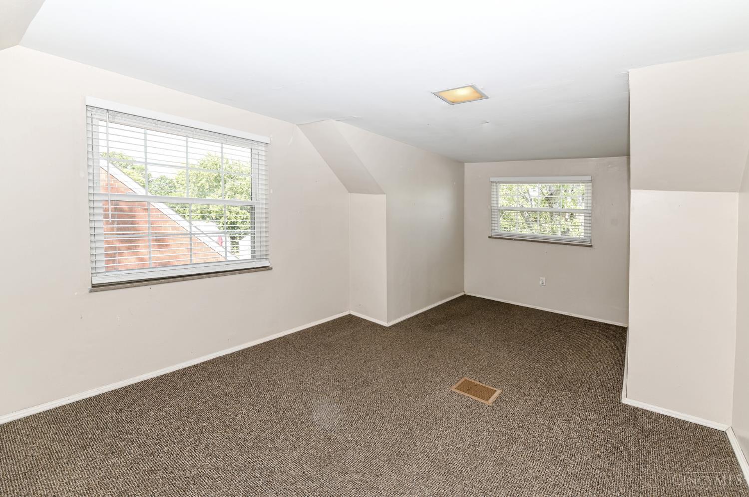 1842 Centerridge Avenue