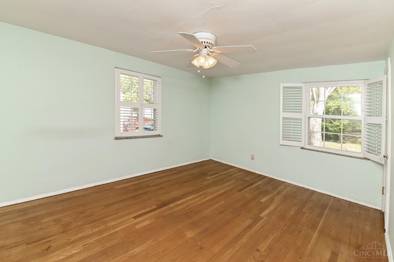 1842 Centerridge Avenue