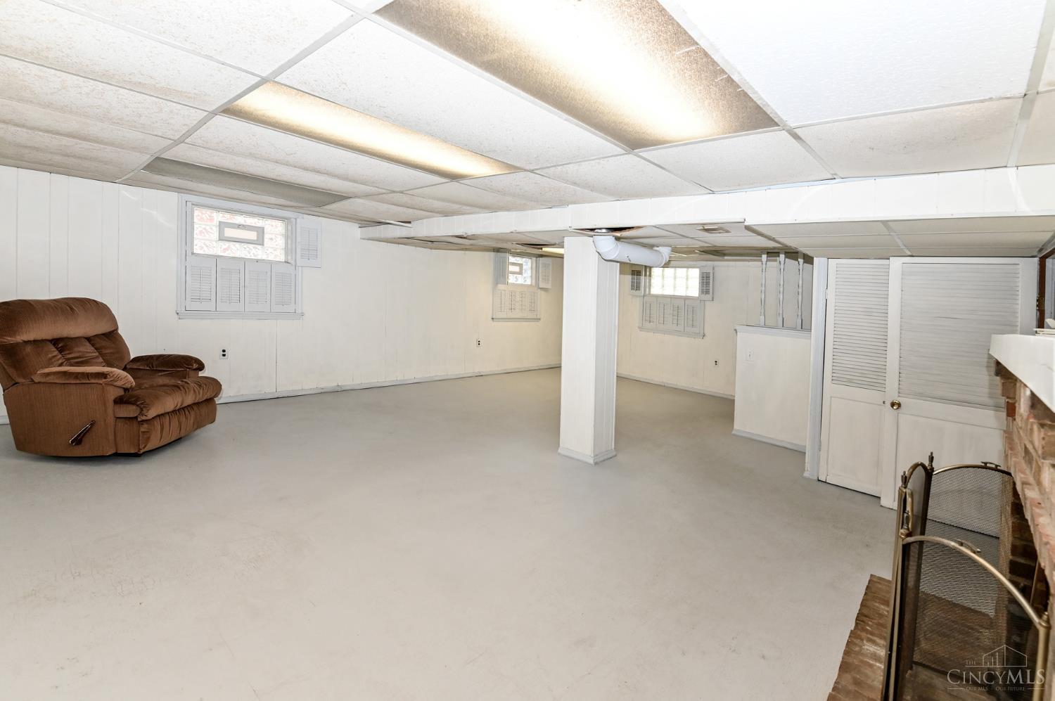 1842 Centerridge Avenue