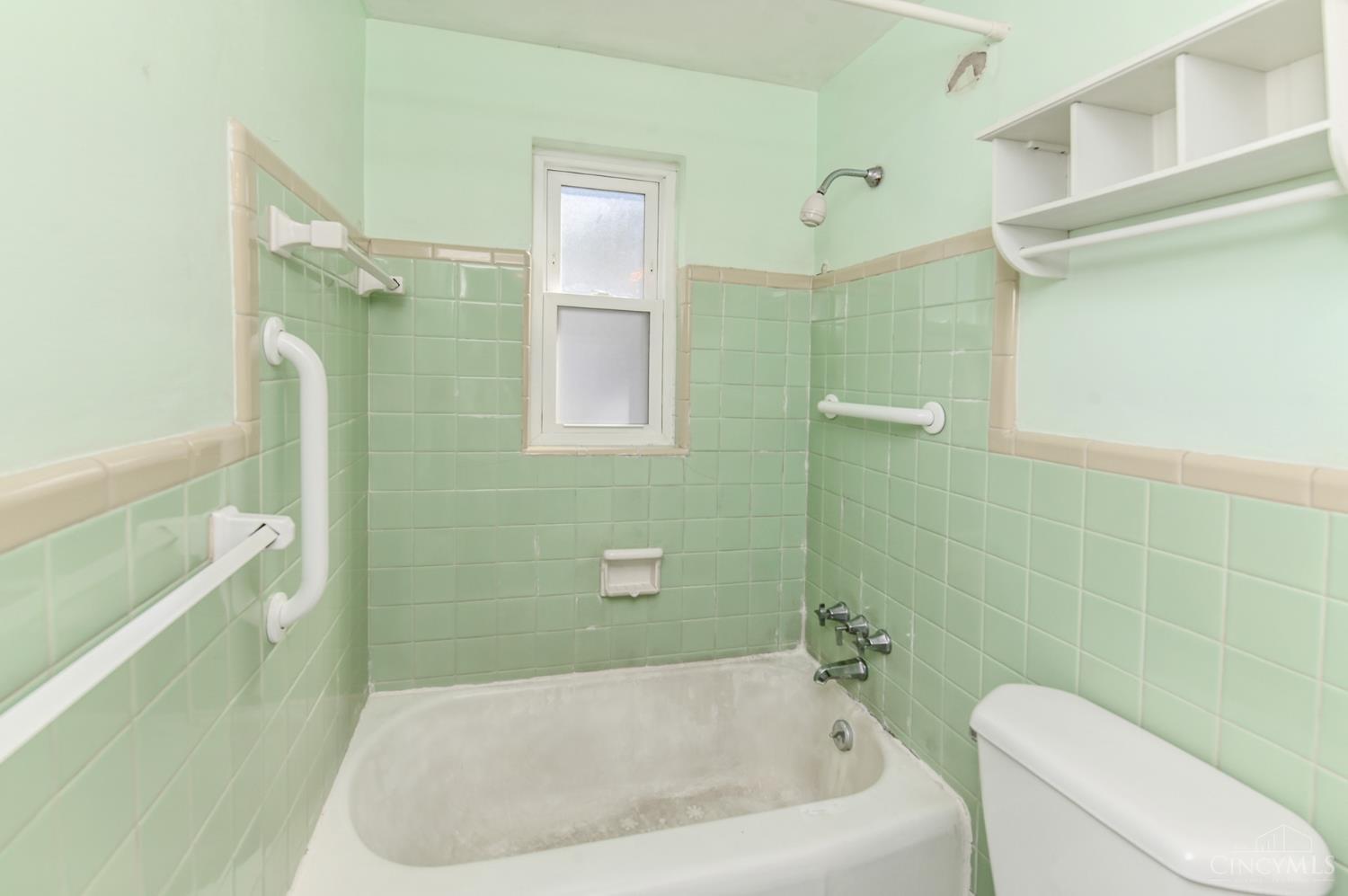 1842 Centerridge Avenue