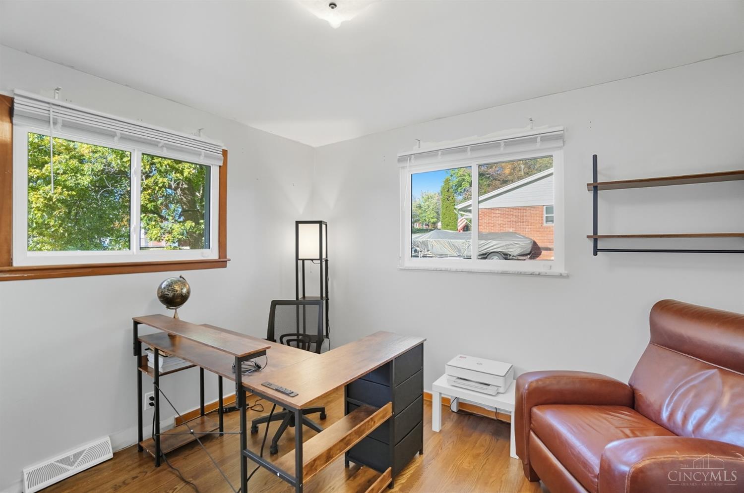 2531 W Columbus Drive