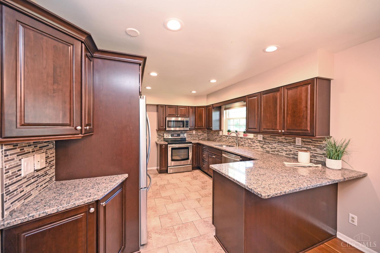 1596 Pinebluff Lane