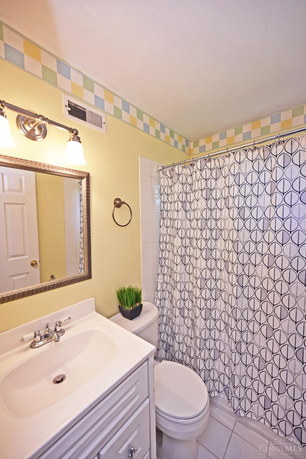 1596 Pinebluff Lane