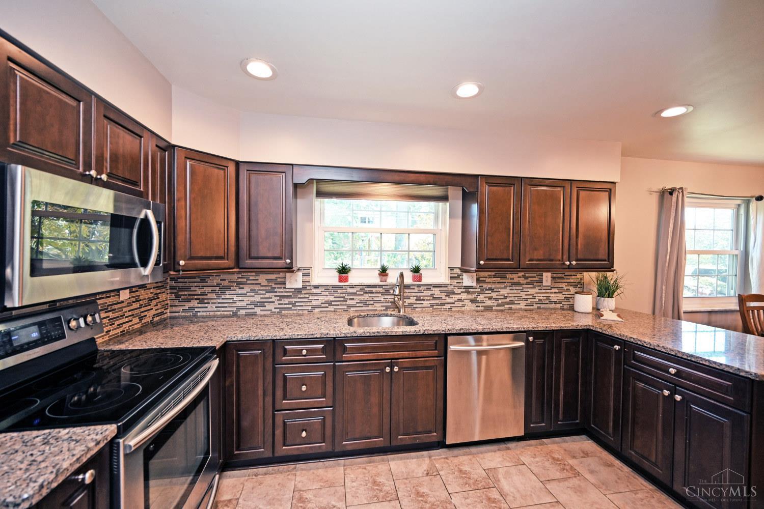 1596 Pinebluff Lane