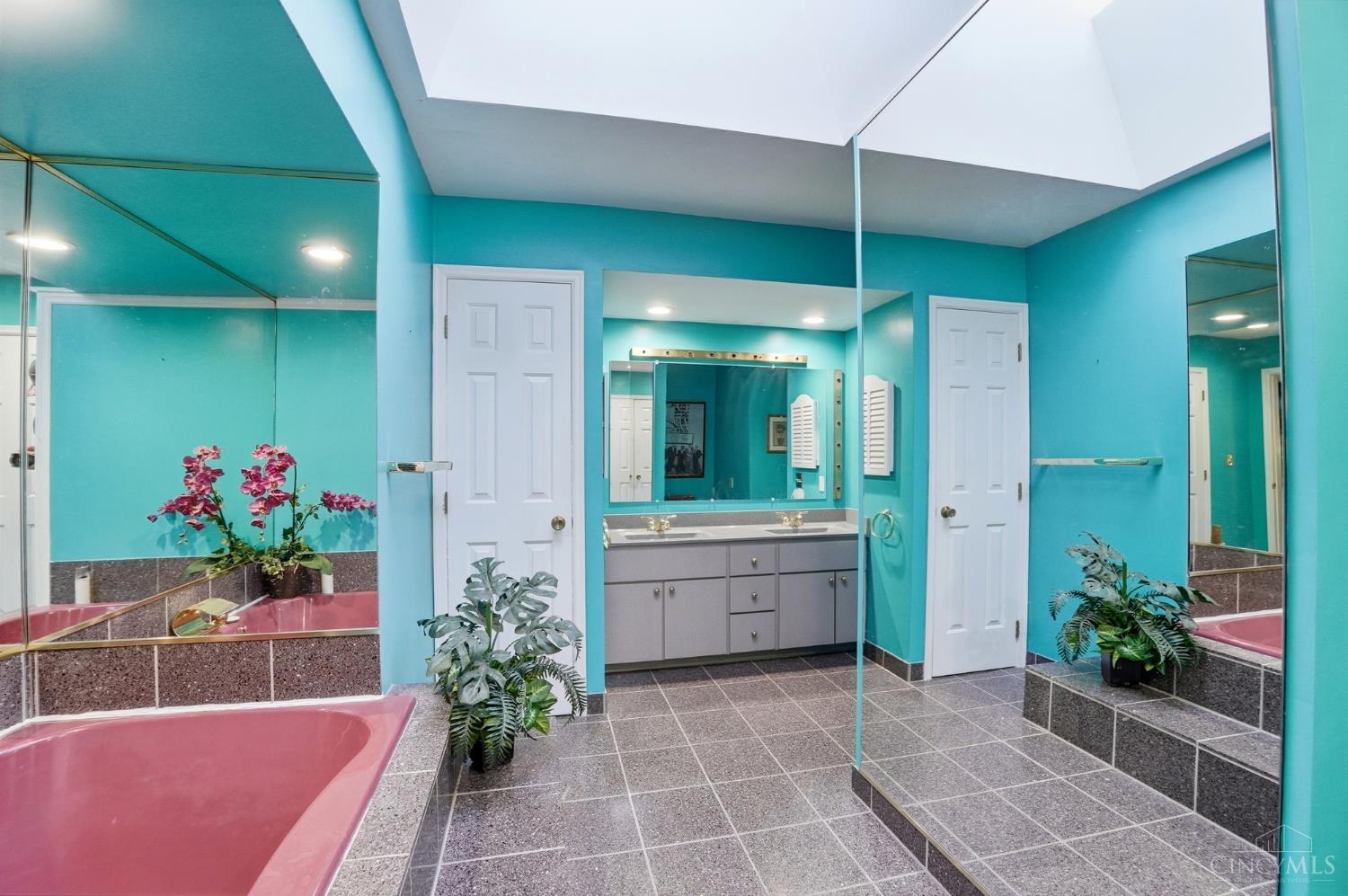 1787 Gloucester Drive