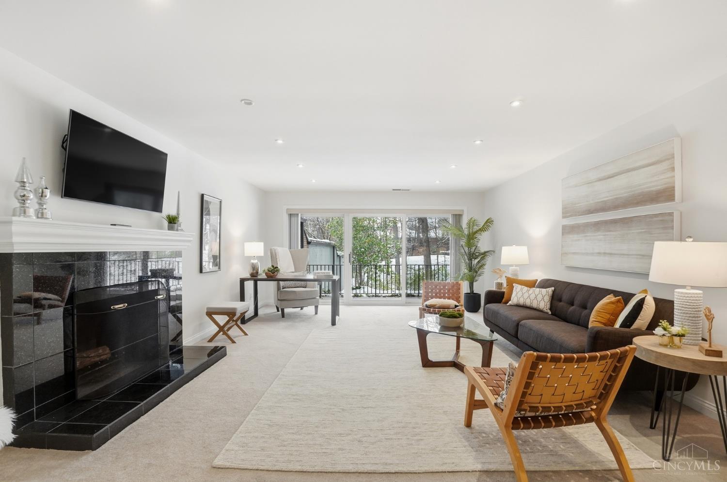 3646 Ashworth Drive 102