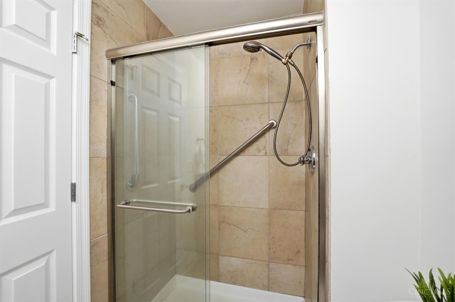 3646 Ashworth Drive 102