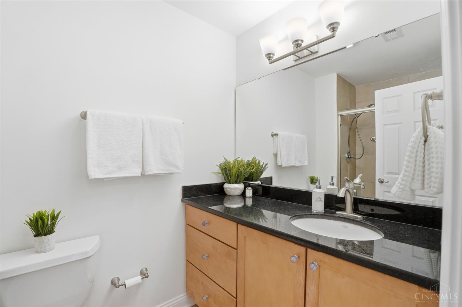 3646 Ashworth Drive 102