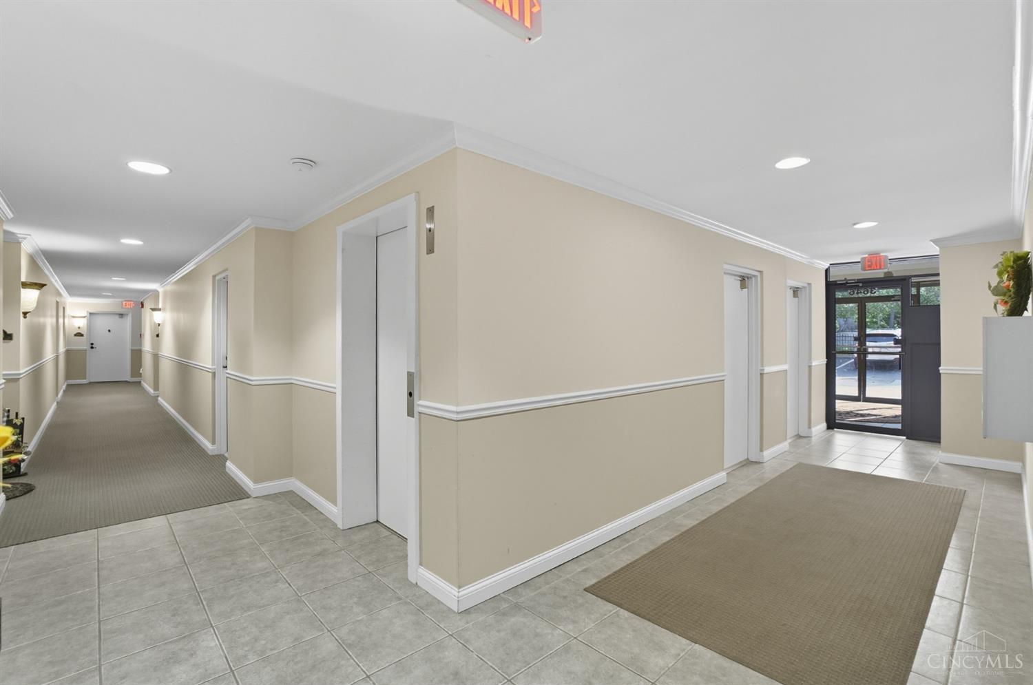 3646 Ashworth Drive 102