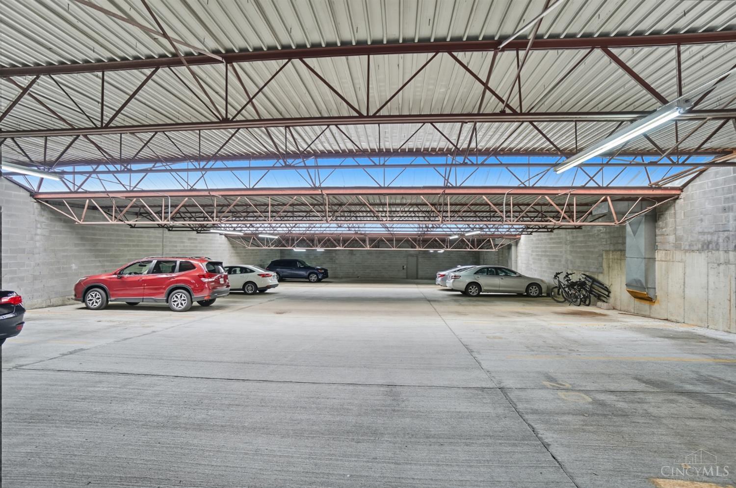 3646 Ashworth Drive 102