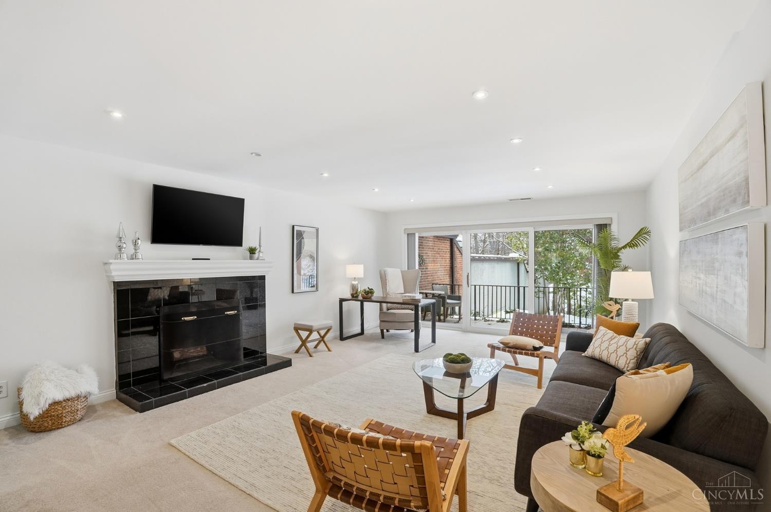 3646 Ashworth Drive 102