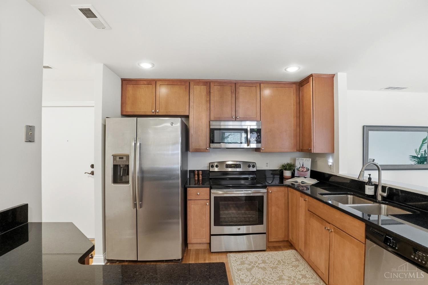 3646 Ashworth Drive 102
