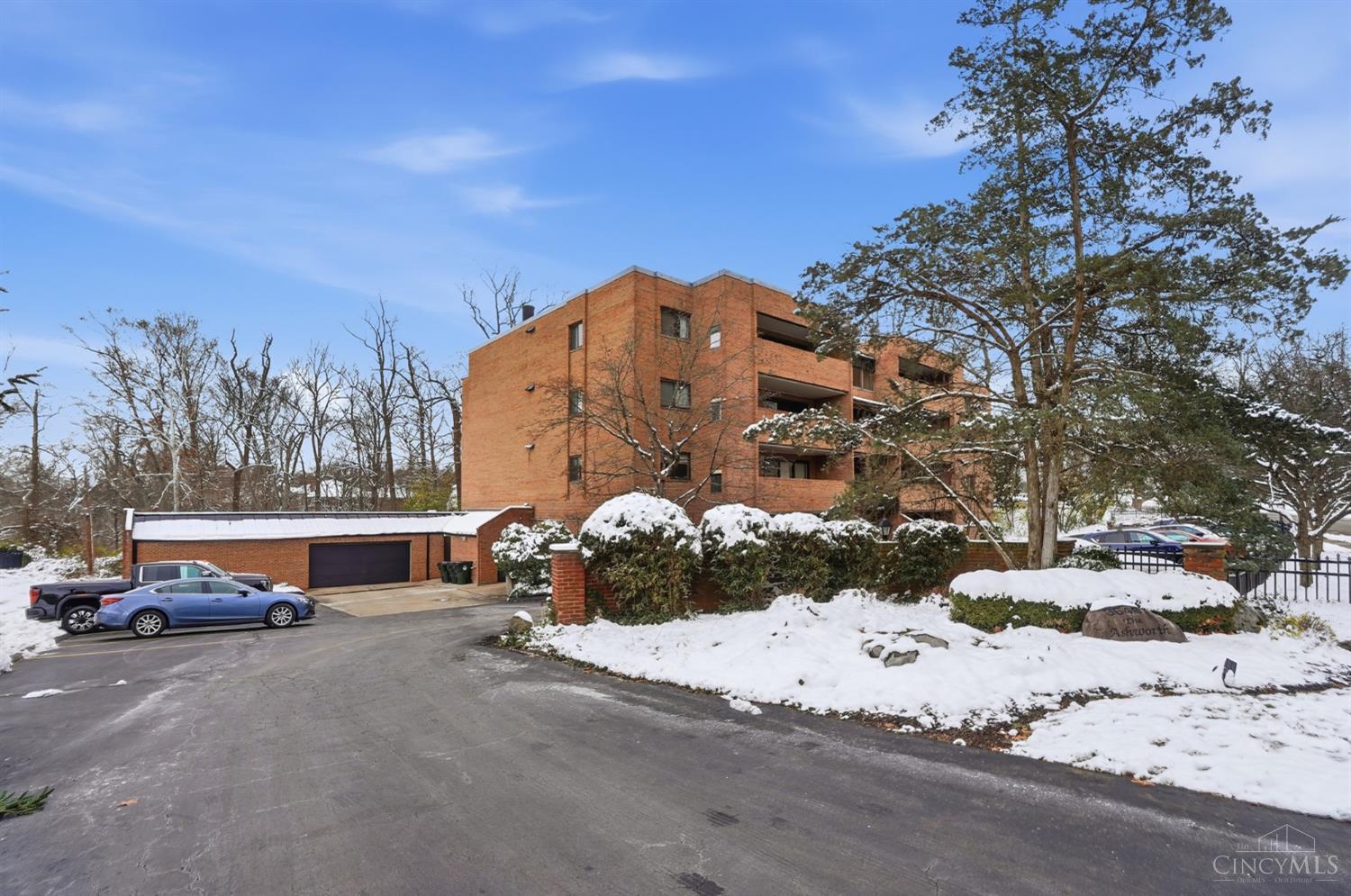 3646 Ashworth Drive 102