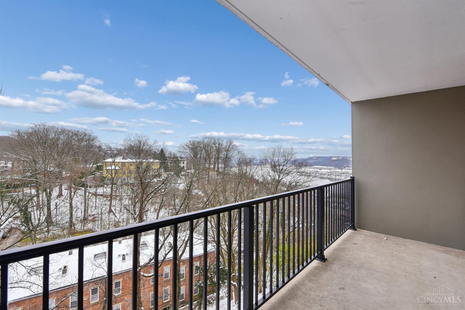 1815 WM H Taft Road 601